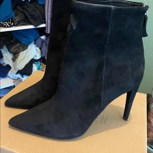 Steve Madden brand new Halena black suede boots